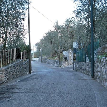 Aldinhaus Apartment Brenzone sul Garda Luaran gambar
