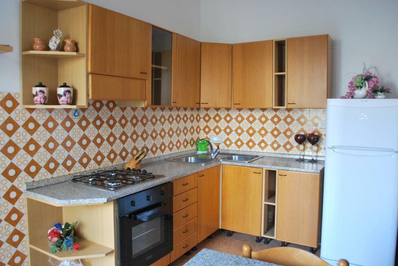 Aldinhaus Apartment Brenzone sul Garda Luaran gambar