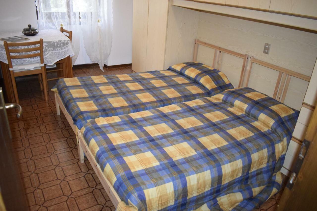 Aldinhaus Apartment Brenzone sul Garda Luaran gambar